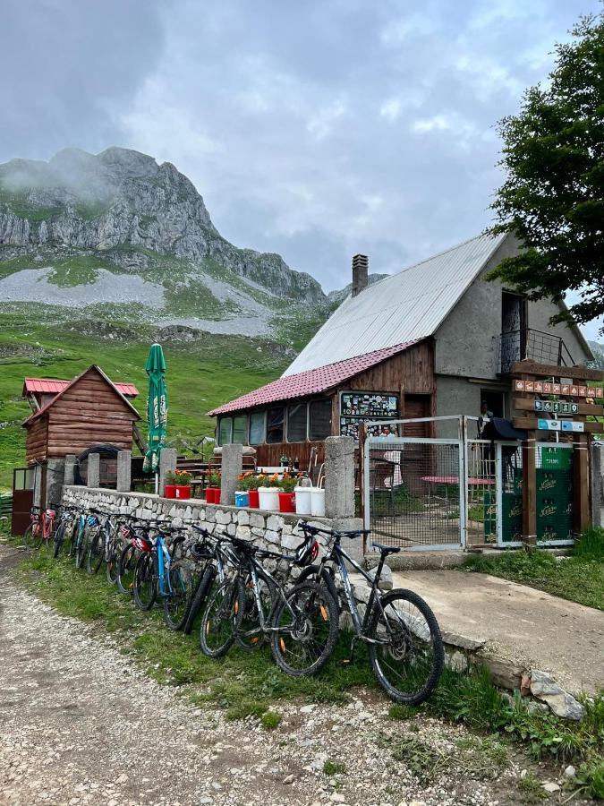 Bed and Breakfast Kapetanovo Jezero Bungalov Podgorica Exteriér fotografie